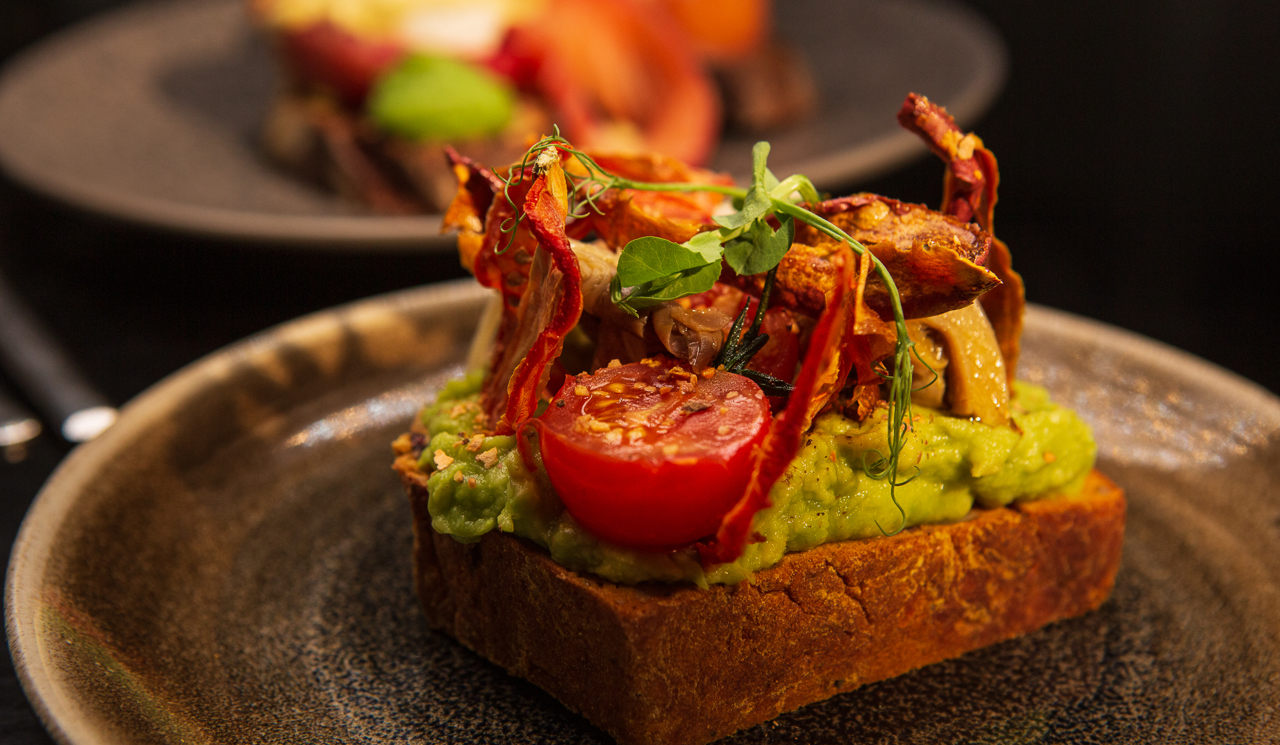 The Crown at Woodbridge breakfast dish, toast with avocado and tomoto