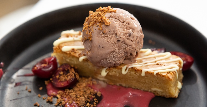 The Crown at Woodbridge white chocolate blondie dessert