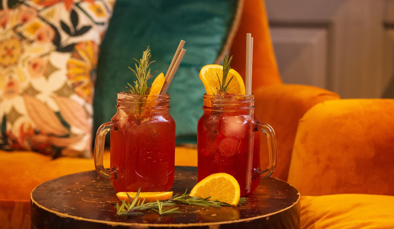 The Crown - Christmas Mule Cocktail - Orange Sofa 3