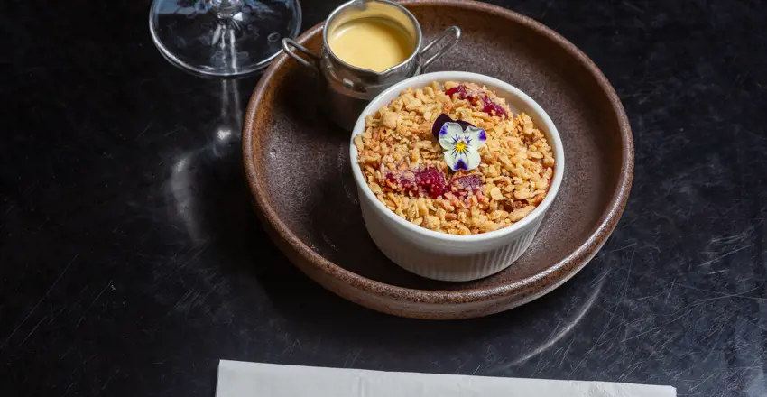 The Crown at Woodbridge apple and blackberry crumble